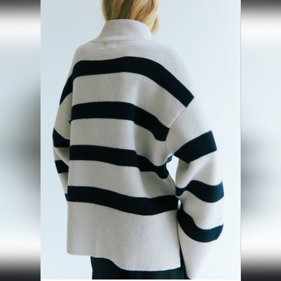 H&M Oversized Mock-turtleneck Sweater - Picture 3 of 8